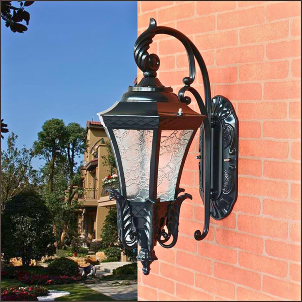 Wall light fixture